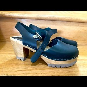 Mia Clogs